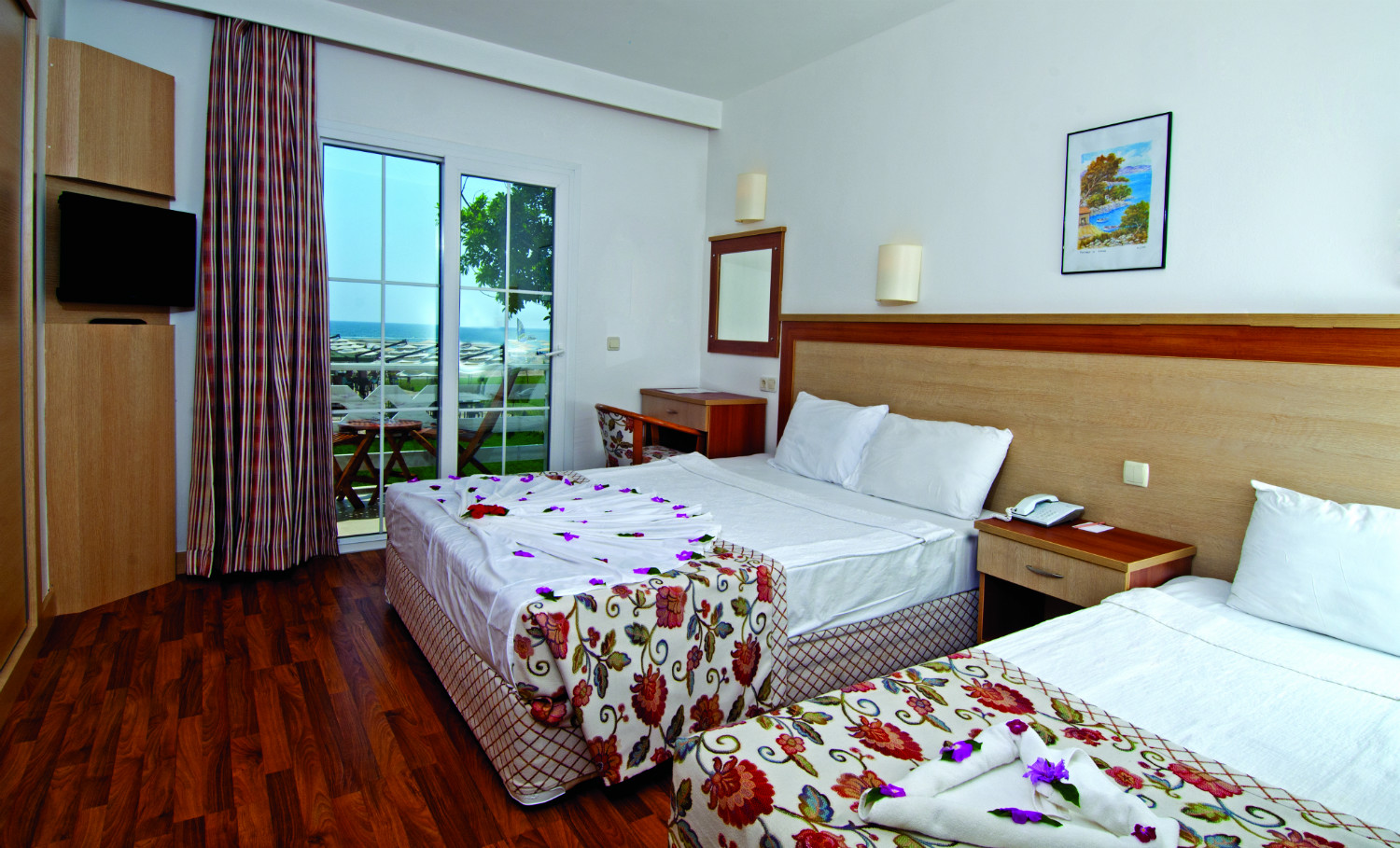 تور ترکیه هتل جاکاراندا بلک - آژانس مسافرتی و هواپیمایی آفتاب ساحل آبی
